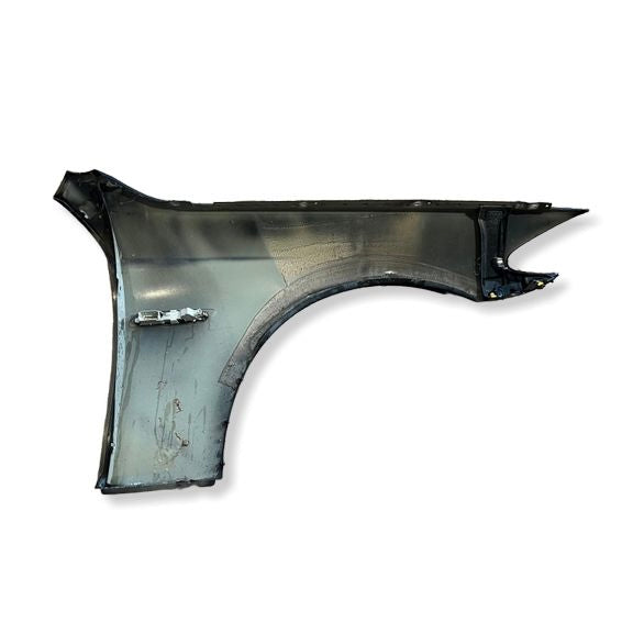 Framskjerm venstre BMW F10 / F11 fargekode: 475 Black Sapphire Metallic