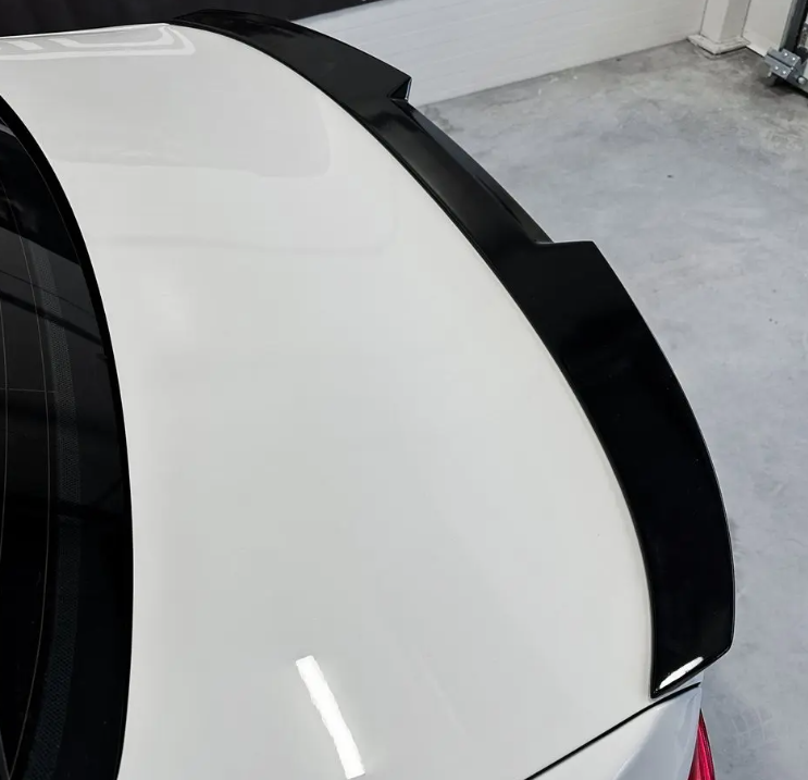 M4 look Spoiler F30/F80 Blank svart (11-18)