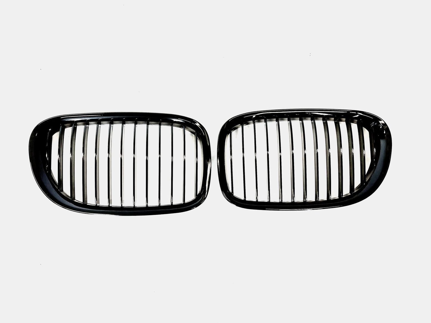 Grill F01/F02 Blank svart (08-15)