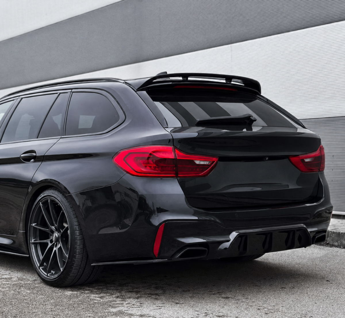 M5 style Diffuser bak G30 / G31 / F90 blank svart (17-23)