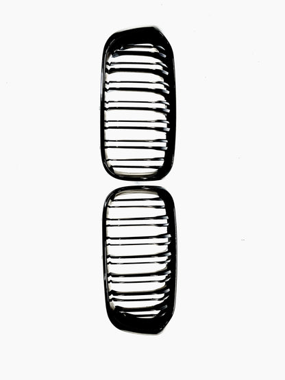Grill F20/F21 Blank svart (15-19) LCI
