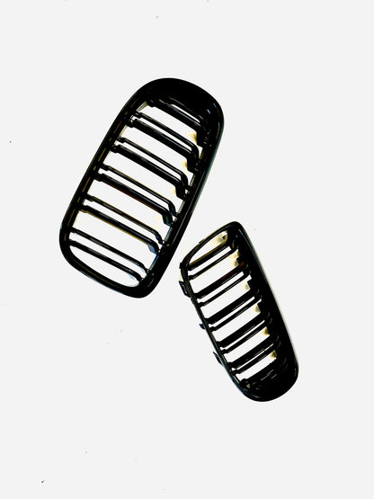 Grill E90/E91 Blank svart dobbelribbede (08-11) LCI