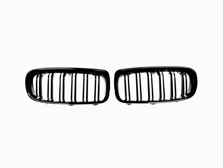 Grill F30/F31 Blank svart dobbelribbede (11-18)