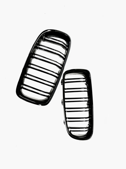 Grill F30/F31 Blank svart dobbelribbede (11-18)