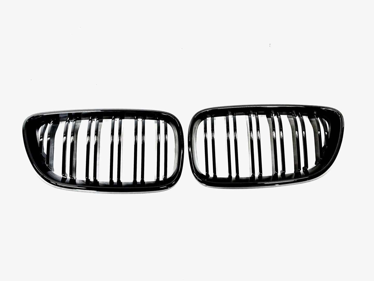 Grill F22/F23/F87 Blank Svart dobbelt-ribbede (14-20)