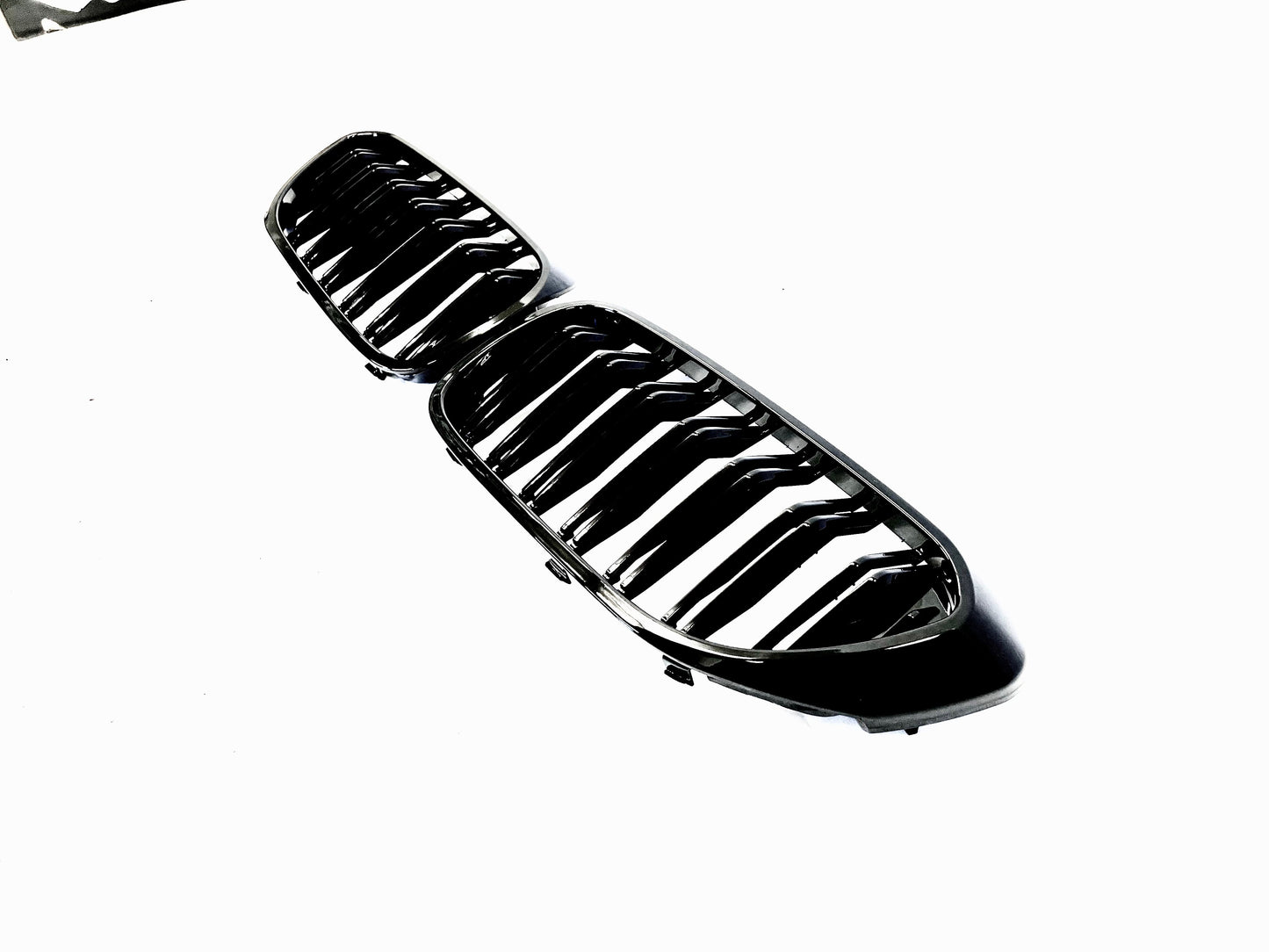 Grill G30/G31 Blank svart (17-20) Pre Lci