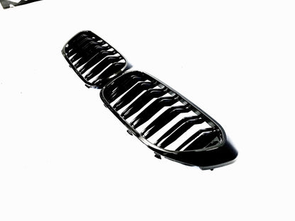 Grill G30/G31 Blank svart (17-20) Pre Lci