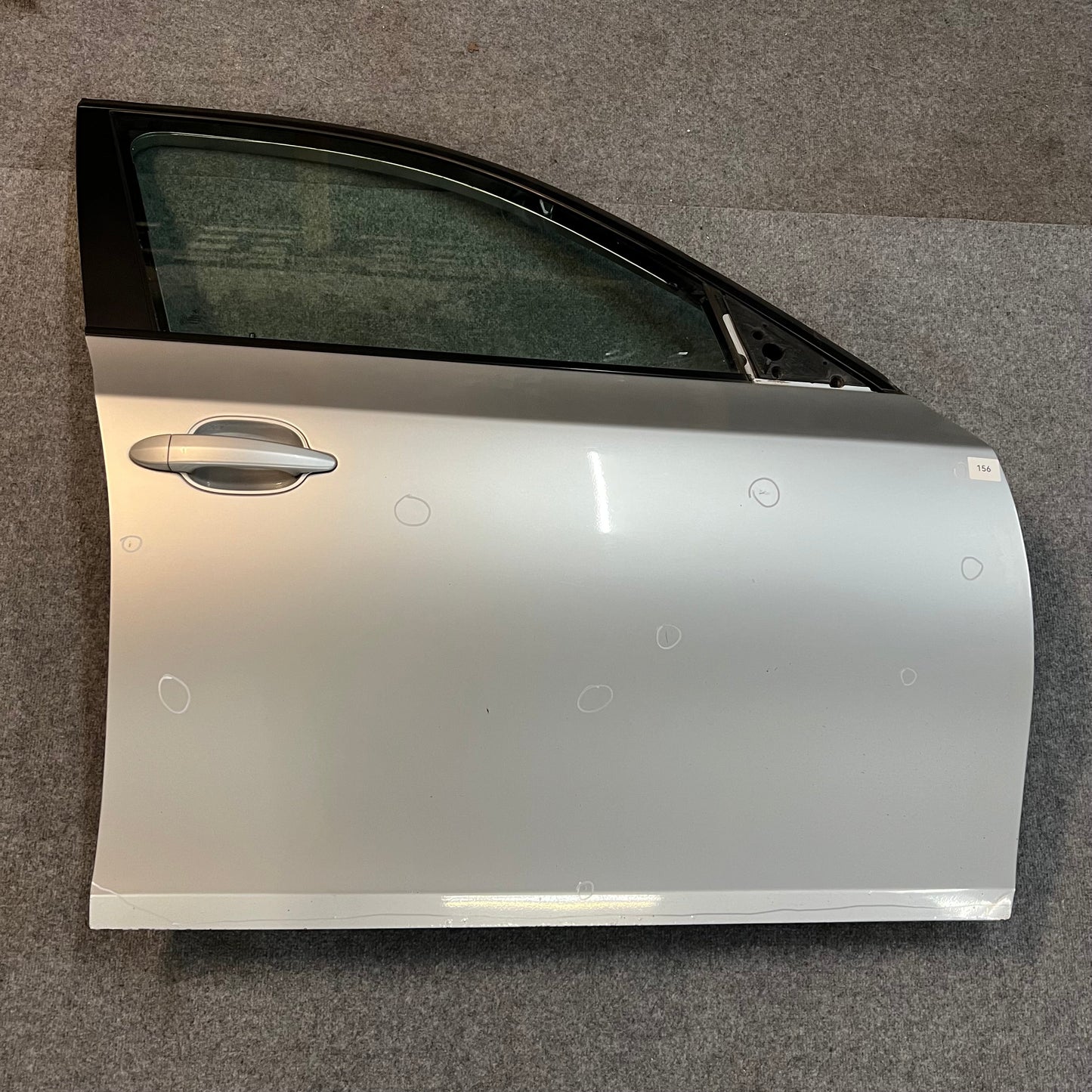 D0156 Dør Høyre Fram E60/E61 Farge: 354