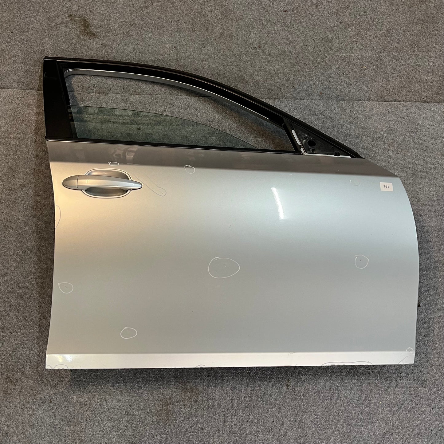 D0161 Dør Høyre Fram E60/E61 Farge: 354