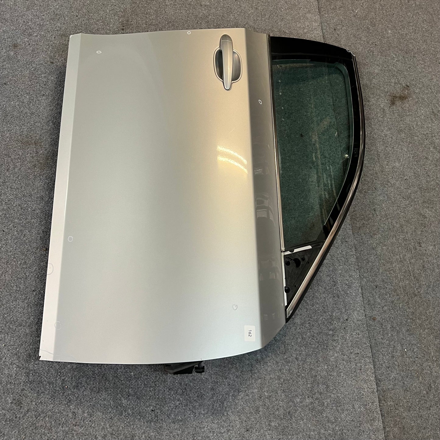 D0162 Dør Høyre Fram E60/E61 Farge: 354