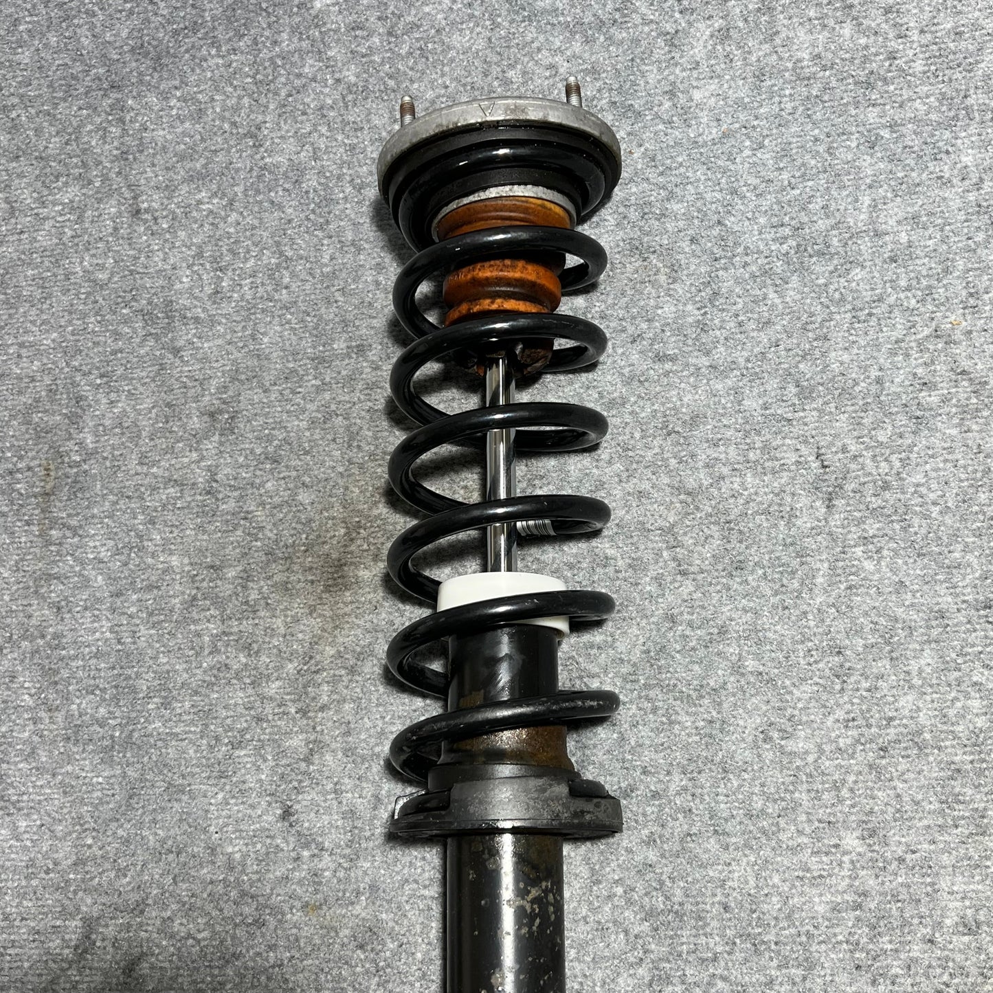 Fjäderben bak vänster Bmw F10 art: 735128141500