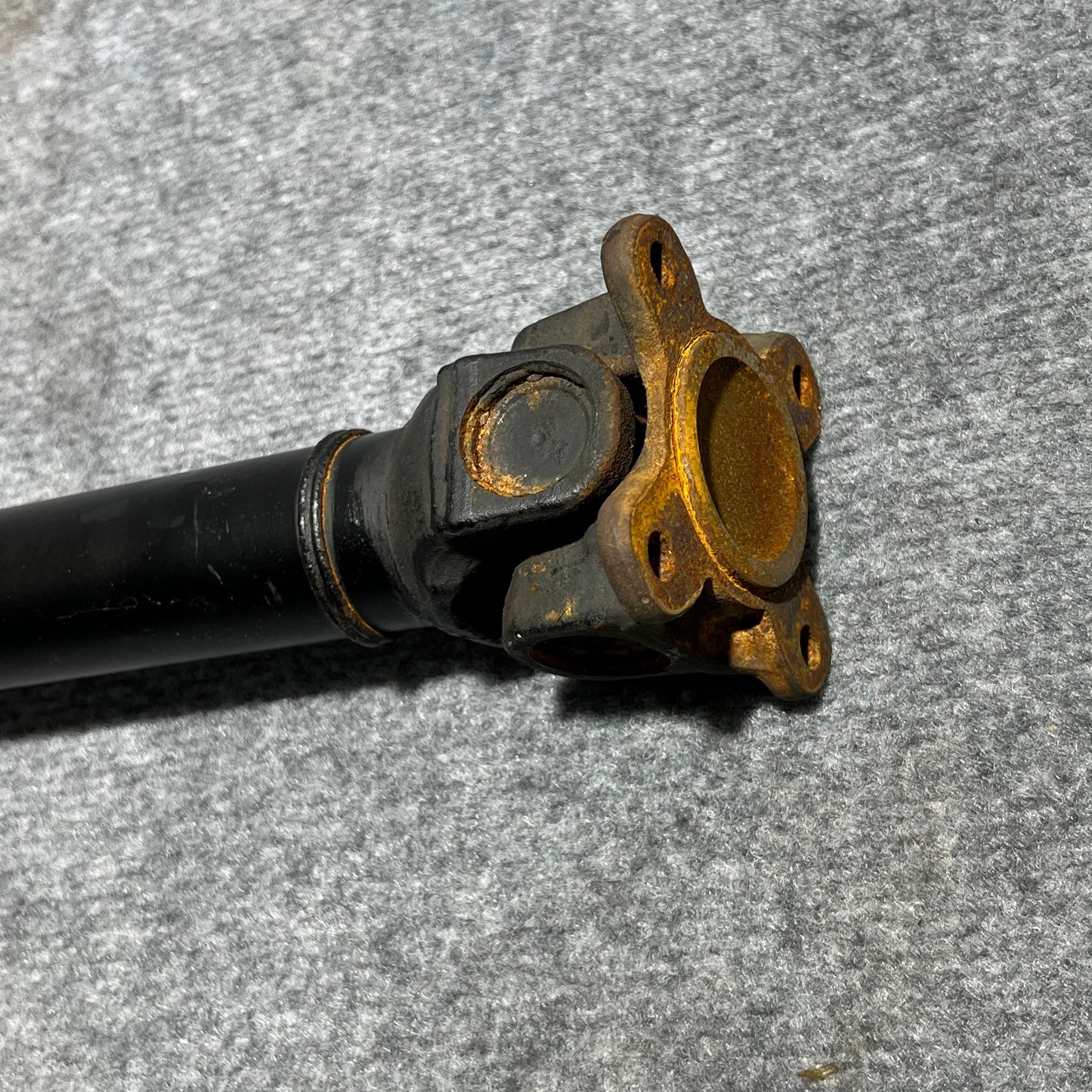 Foraksel mellomaksel Bmw E90 / E91 N47/M57 art: 8628042