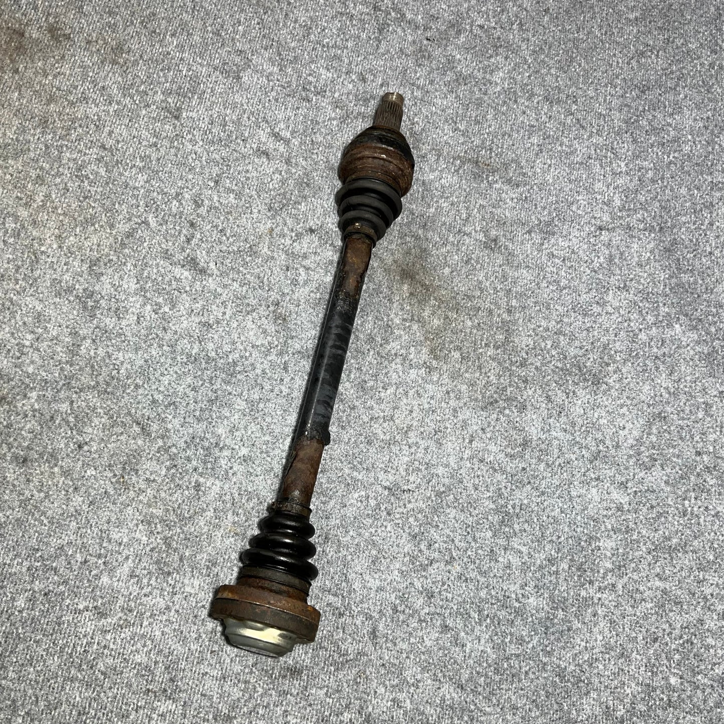 Drivaxel bak Bmw E60 / E61 M54 art: 7521131