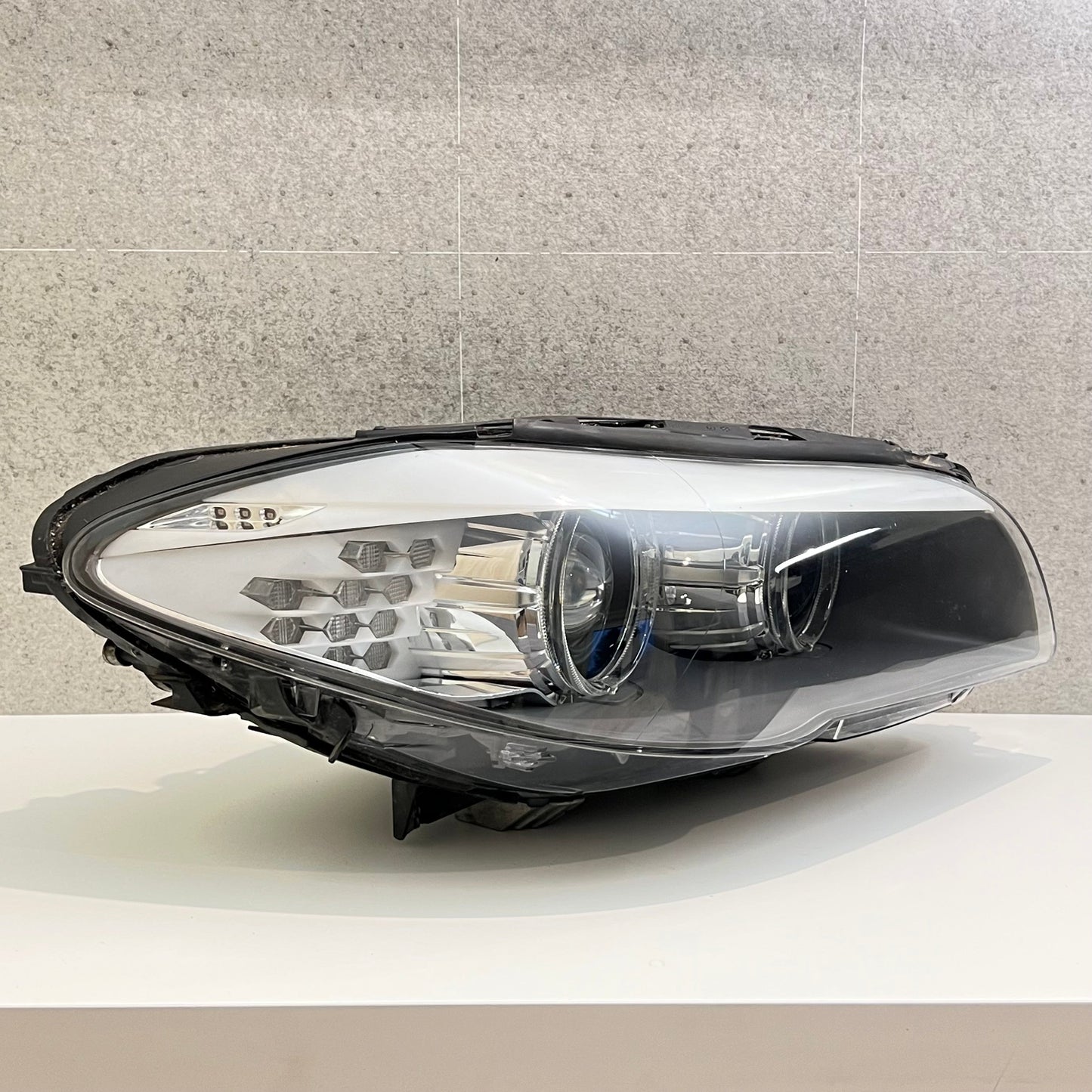 Høyre frontlykt Bmw F10 / F11 2010-2014 Pre Lci art: 720324615