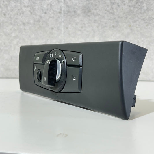 Lysbryter BMW E60 / E61 art: 6988564