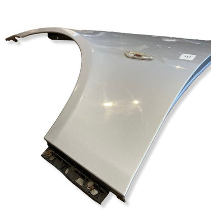 Framskjerm venstre BMW E60 / E61 fargekode: 354 Titanium Silver Metallic