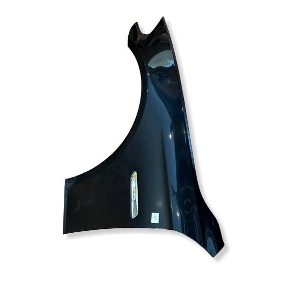 Framskjerm venstre BMW F10 / F11 fargekode: 475 Black Sapphire Metallic
