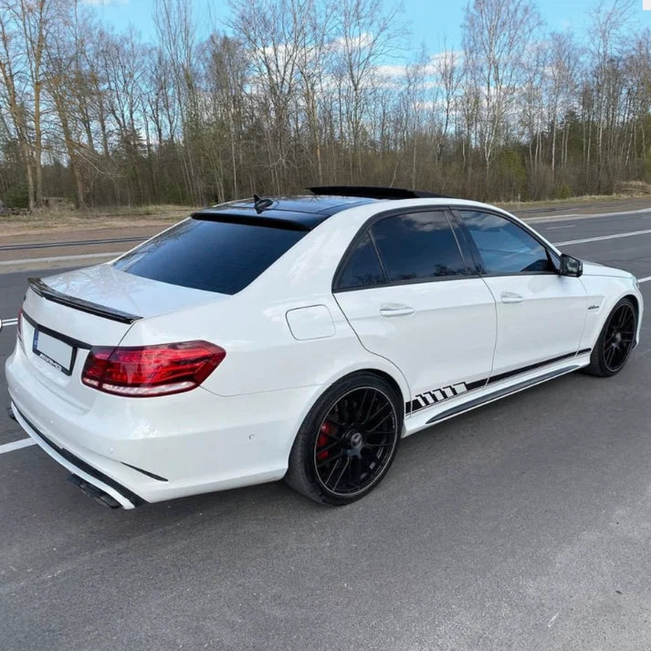 Takspoiler Mercedes W212 Sedan Blank svart (09-16)