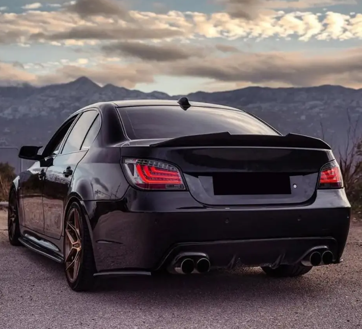 PSM look Spoiler E60 Blank svart (03-10)
