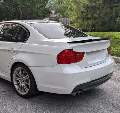 M4 stil spoiler E90 Blank svart (05-11)