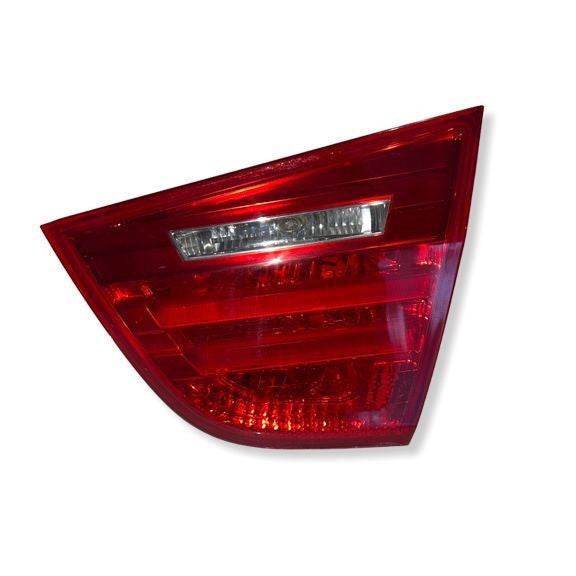 W0537 Baklys indre høyre BMW E90 LCI art: 7154156
